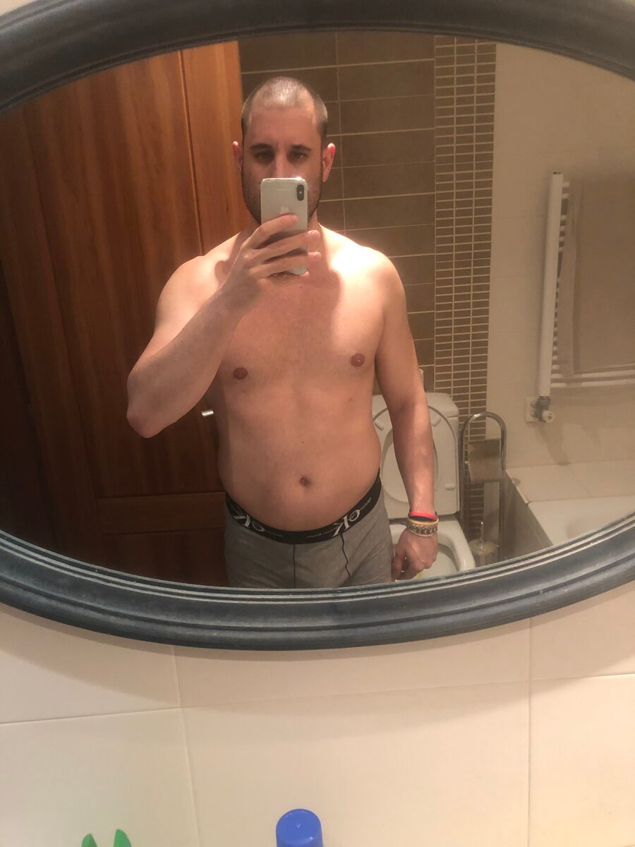 Antes — sobrepeso visible en espejo